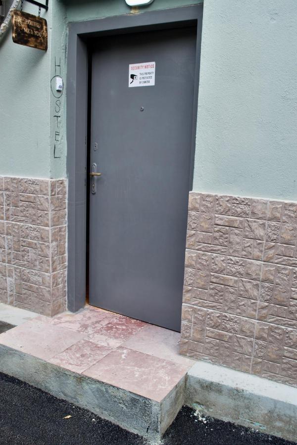 Me & You Hostel Tirana Exterior photo